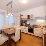 Apartmaji Anze *