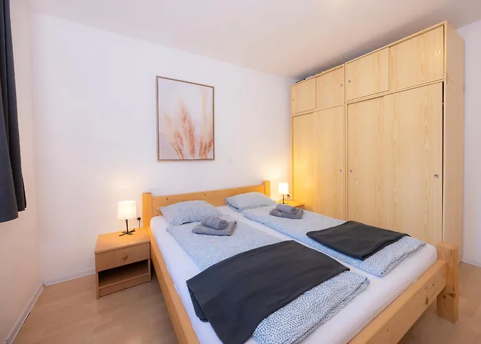 Apartmaji Anze Apartment *